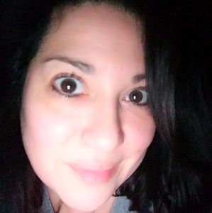 Meet your Posher, Cynthia